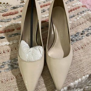 Antonio Melani Beige pumps